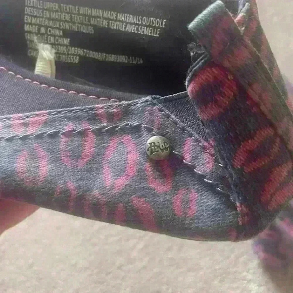 Lip shoes - Picture 3 of 4